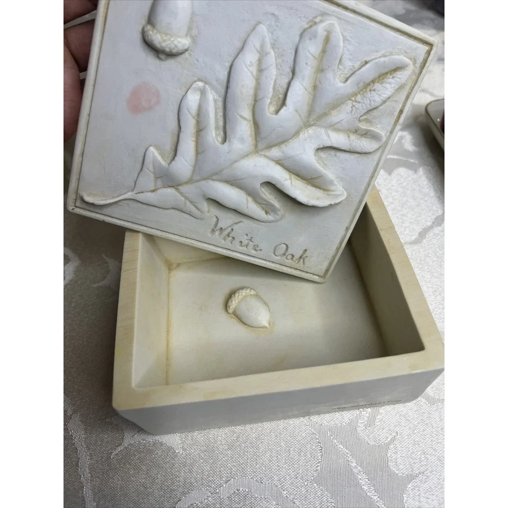 White Oak Cast Metal 5 X 4.5 X 2